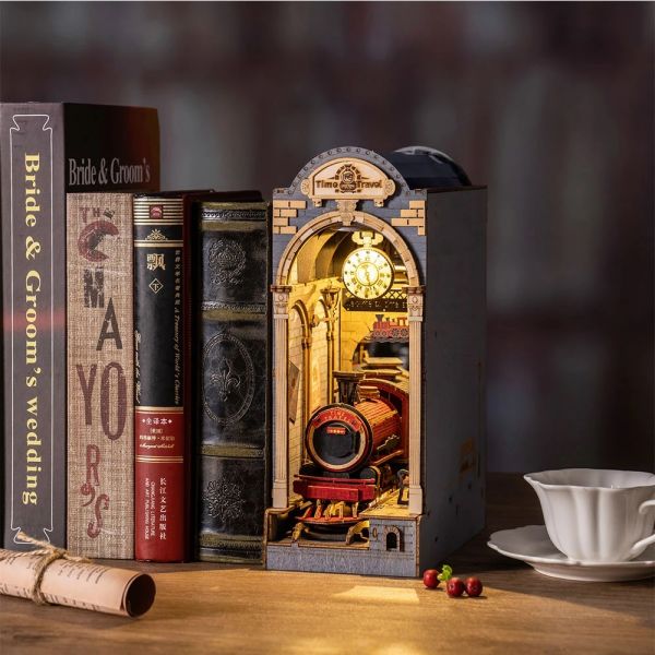 Diorama serre-livres DIY - Le voyage dans le temps